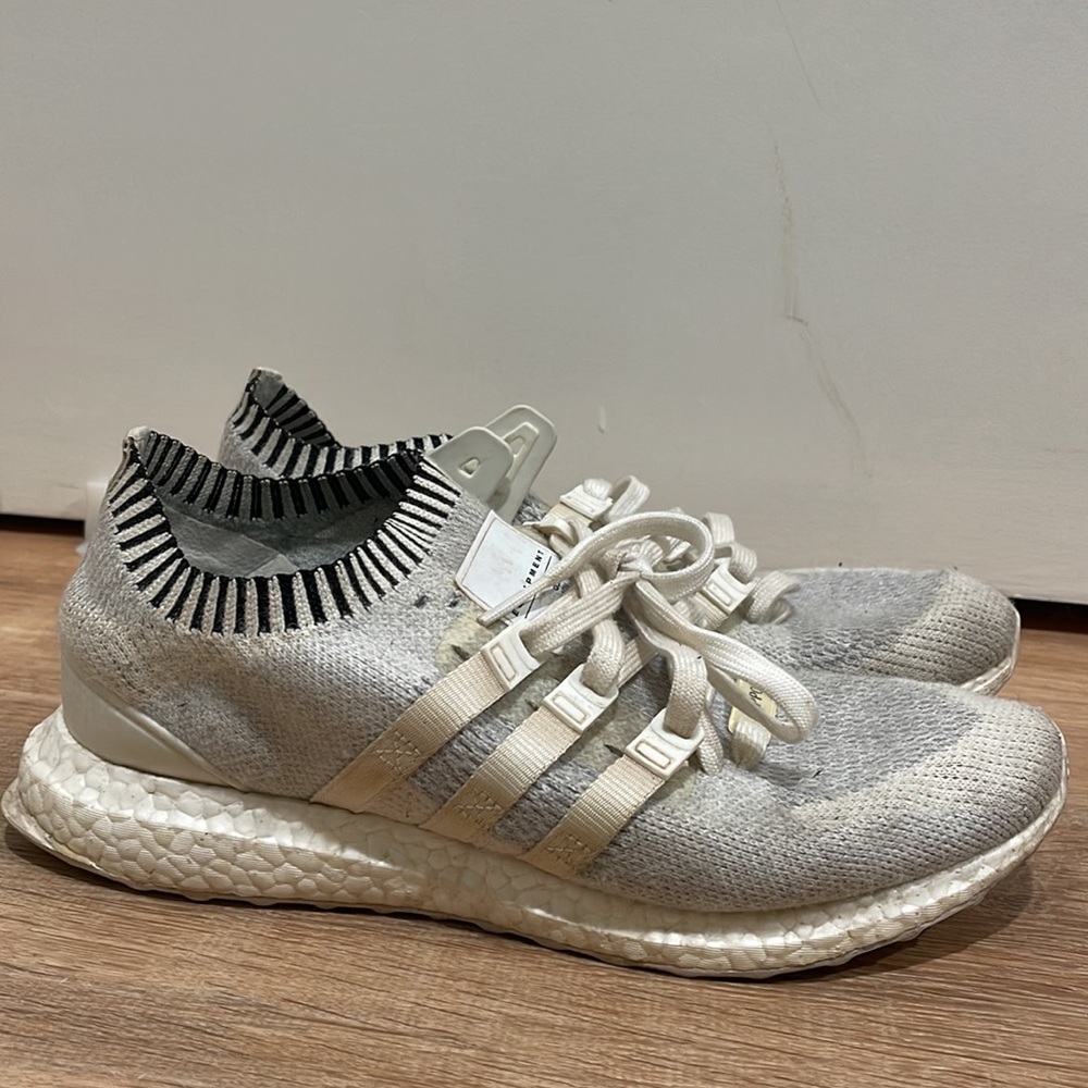 Adidas sneakers men’s size 10